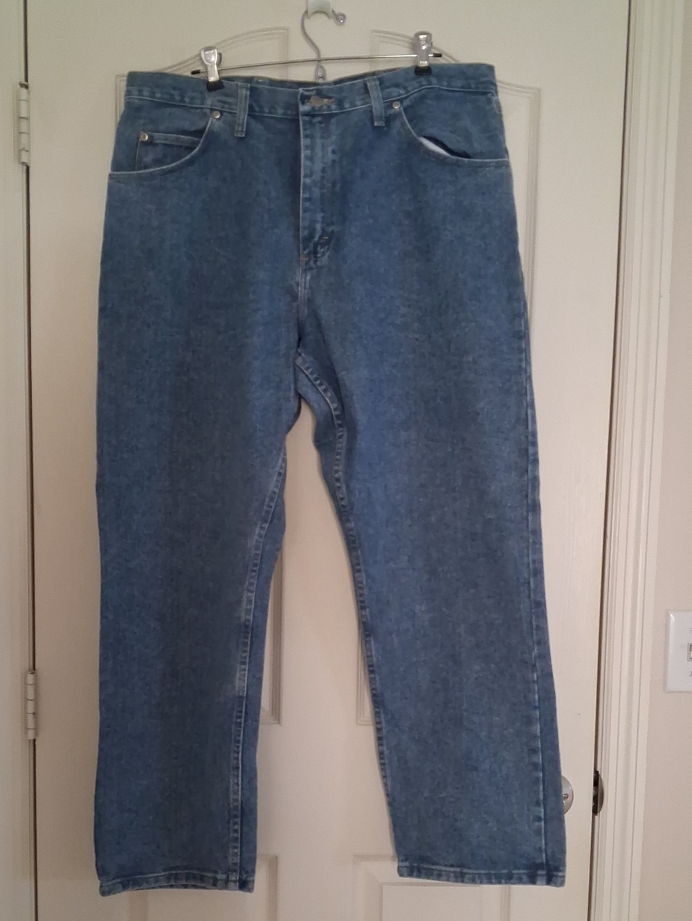 Wrangler Men's Relaxed Fit Blue Denim Jeans